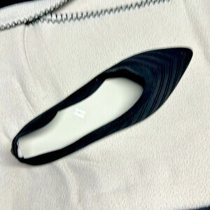 Black flats, New in box